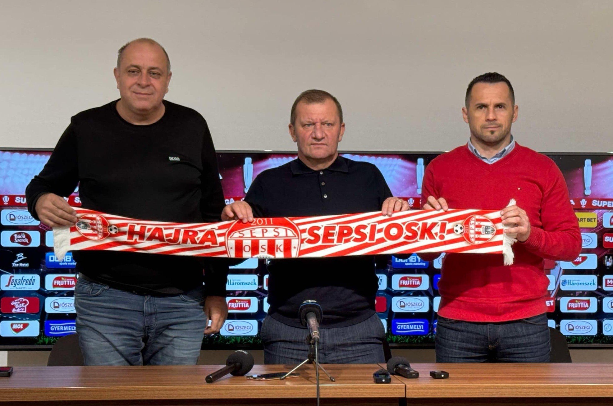 Dorinel Munteanu bifează a 15-a echipă din carieră. Doar 8 echipe din Superligă nu și-au schimbat antrenorul în acest sezon