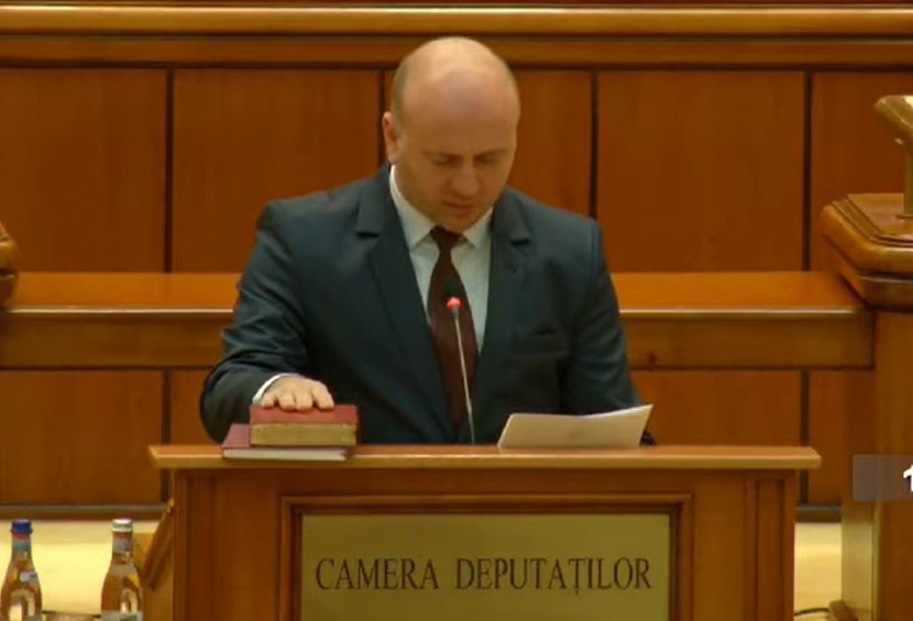 Scandal în POT. Cine este deputatul care și-a anunțat demisia. Reacția vehementă a partidului: „O victimă a sistemului mafiot”