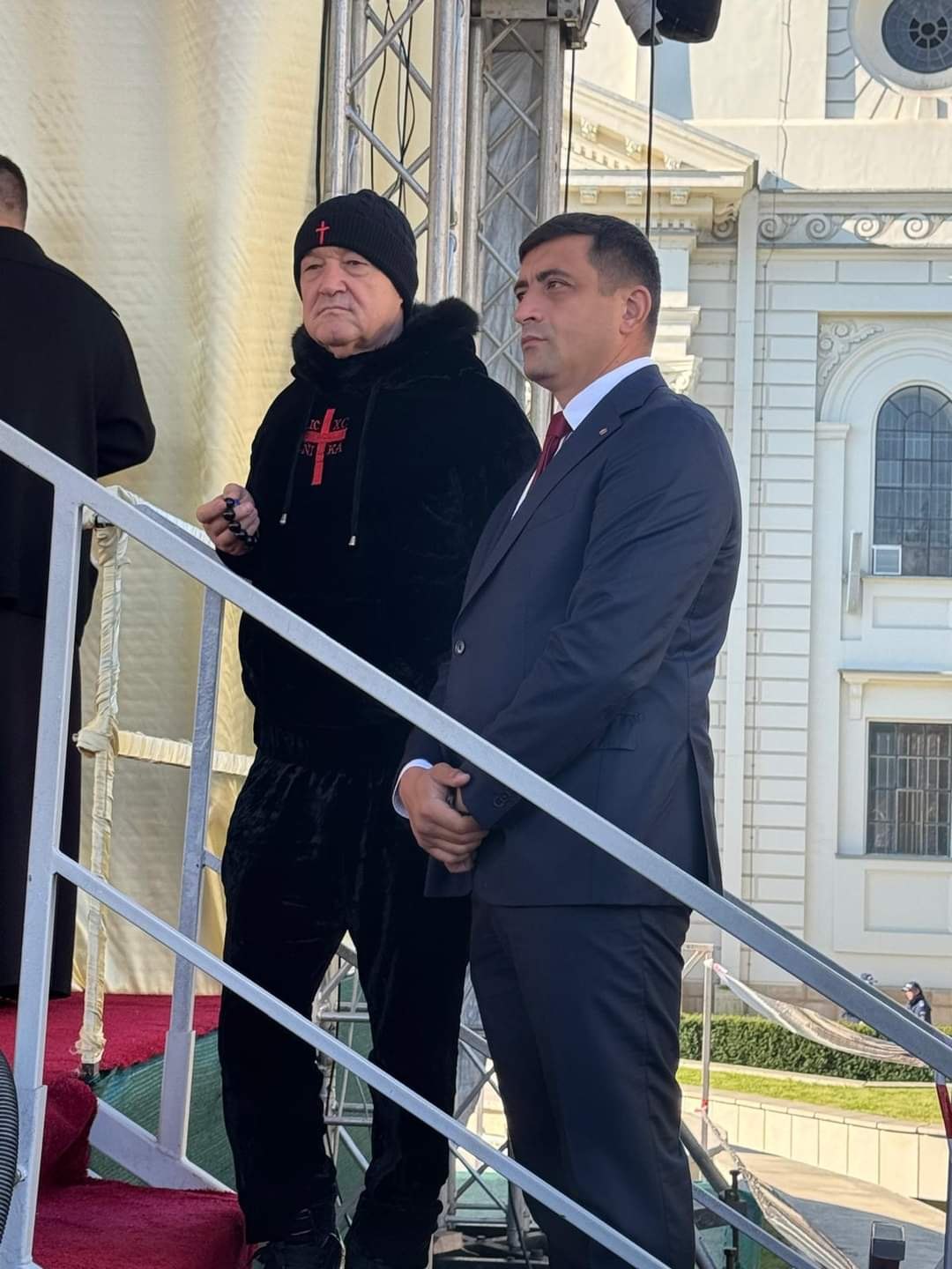 Pe cine vrea Becali să atragă în noul său proiect politic și ce-i prezice lui Simion. Reacția AUR