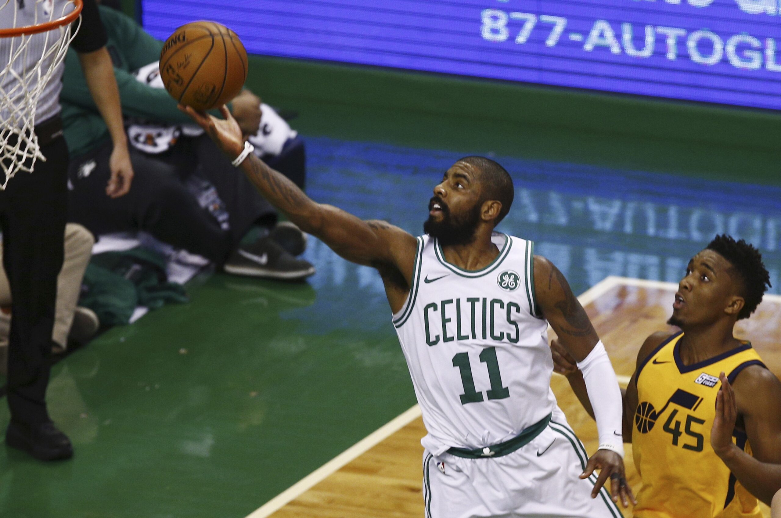 Tranzacție-record în sportul american: clubul de baschet Boston Celtics, vândut cu 6,1 miliarde de dolari
