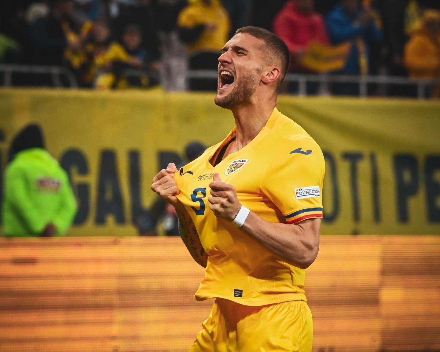 Daniel Bîrligea, trimis în tribună de Lucescu pentru meciul cu Bosnia. La ce jucători a mai renunțat selecționerul