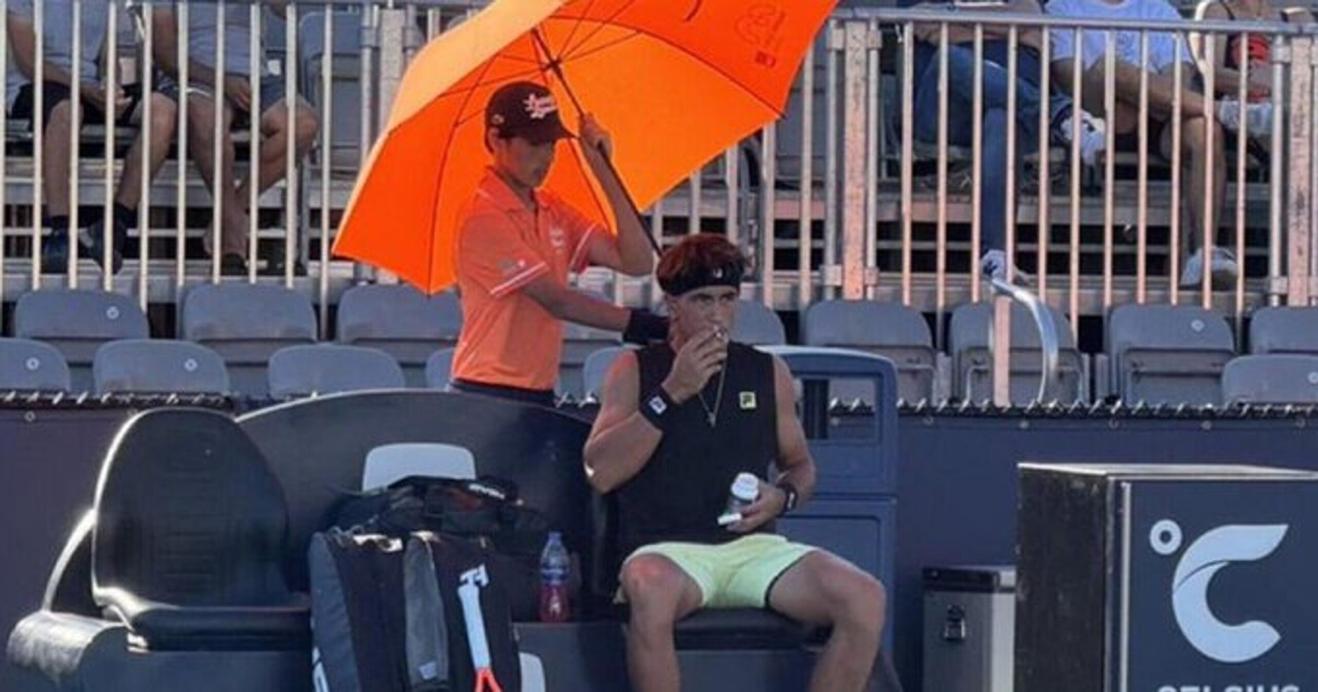 Gest incredibil la Miami Open. A fumat pe teren, după ce i-a cerut un foc arbitrului de scaun