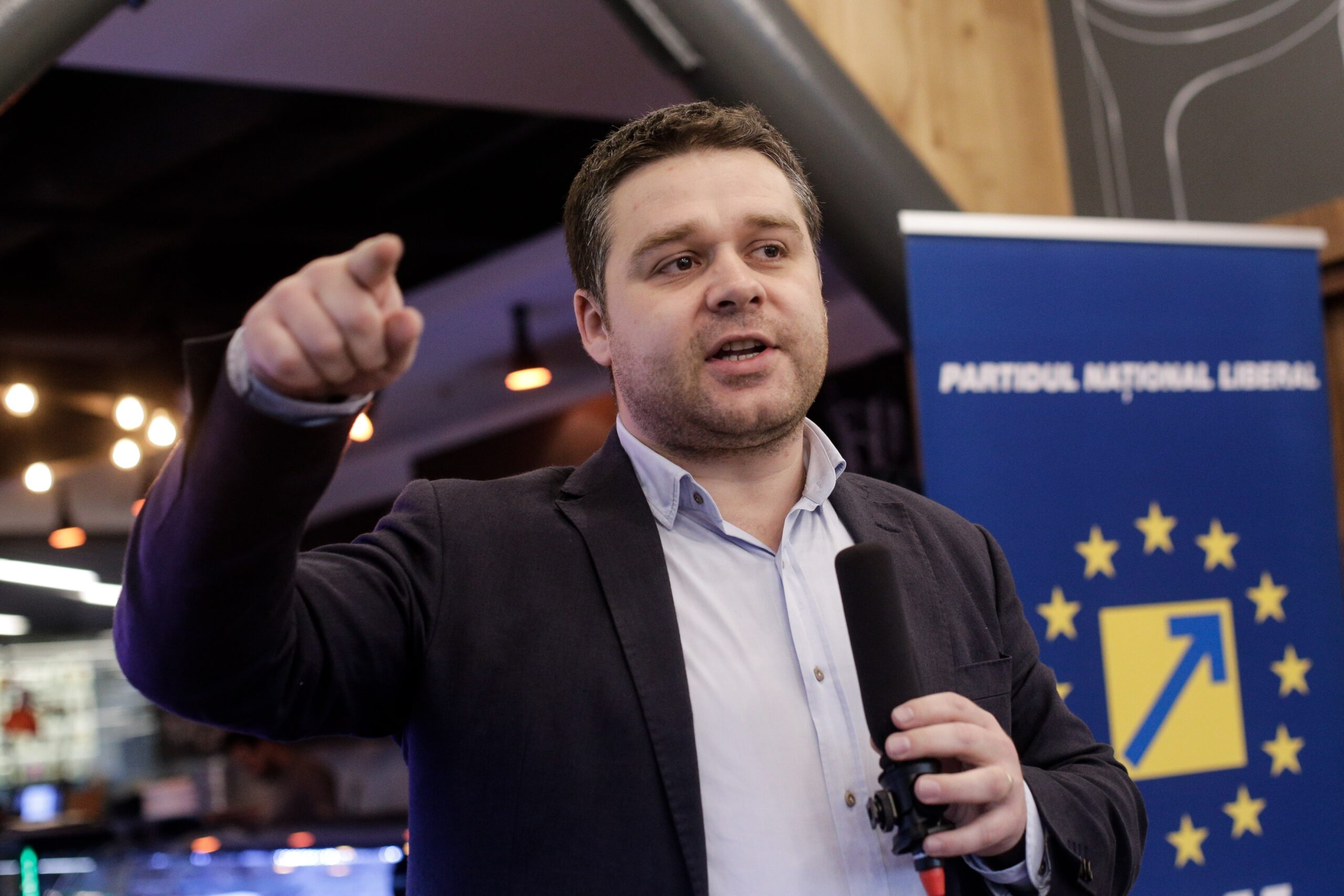 Ciprian Ciucu îl acuză pe Nicuşor Dan că îşi neglijează îndatoririle de primar. „Sunt 12-14 proiecte pe care le am blocate”