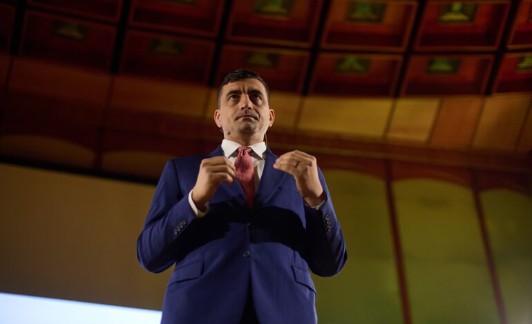 România, condusă de interimari. Criză politică fără precedent înainte de turul decisiv| ANALIZǍ