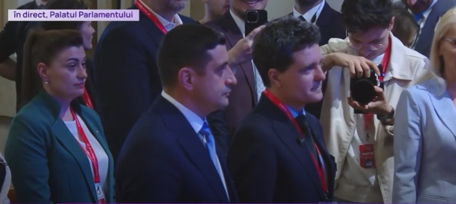 LIVE TEXT Nicușor Dan și George Simion, prima dată față în față după turul I al prezidențialelor: „România nu-și permite o aventură”