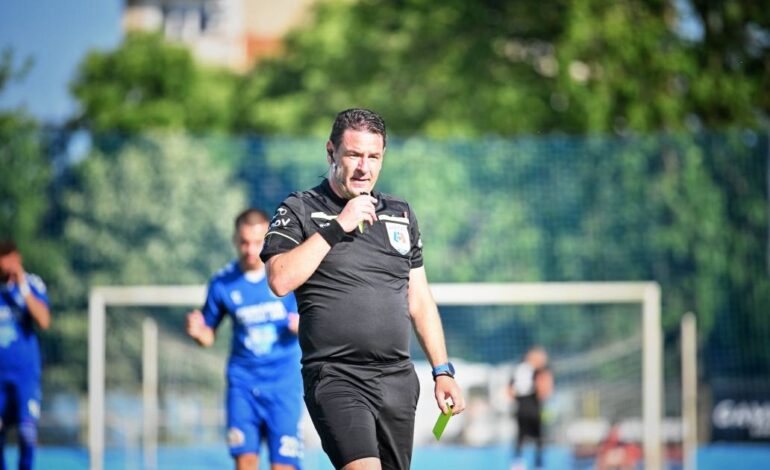 Prea grași pentru a trecere testele! Trei arbitri nu au putut face baremul impus la probele fizice