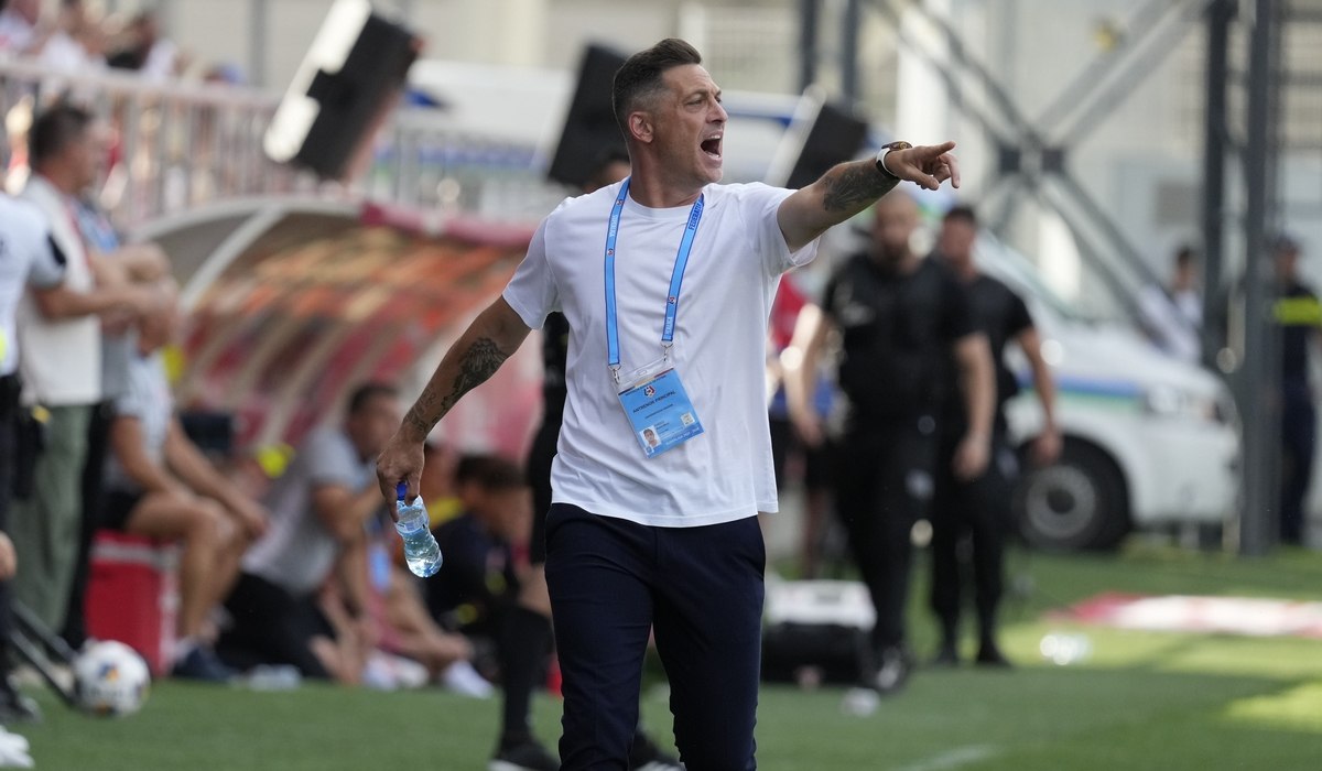 Mirel Rădoi, tupeu maxim la adresa propriului patron, după ce Craiova s-a făcut de râs la Sarajevo