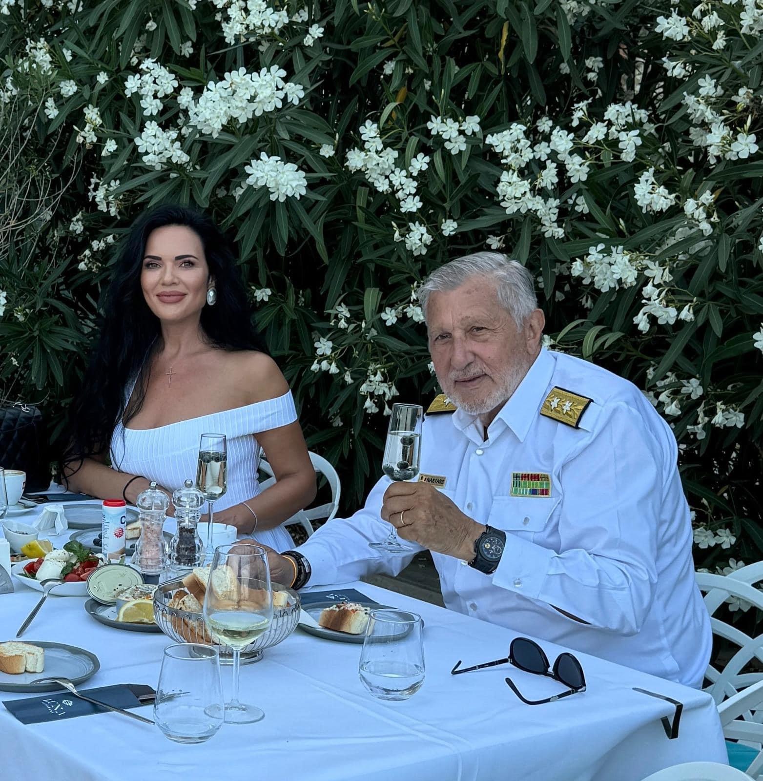Ilie Năstase, pe cale să fie părăsit de a cincea soție. Ioana merge până în pânzele albe cu divorțul: „Te distrugi dacă mai continui”