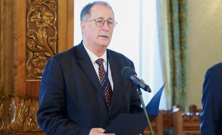 Sergiu Nistor, fostul consilier al președintelui Iohannis, a depus jurământul ca ambasador în Letonia