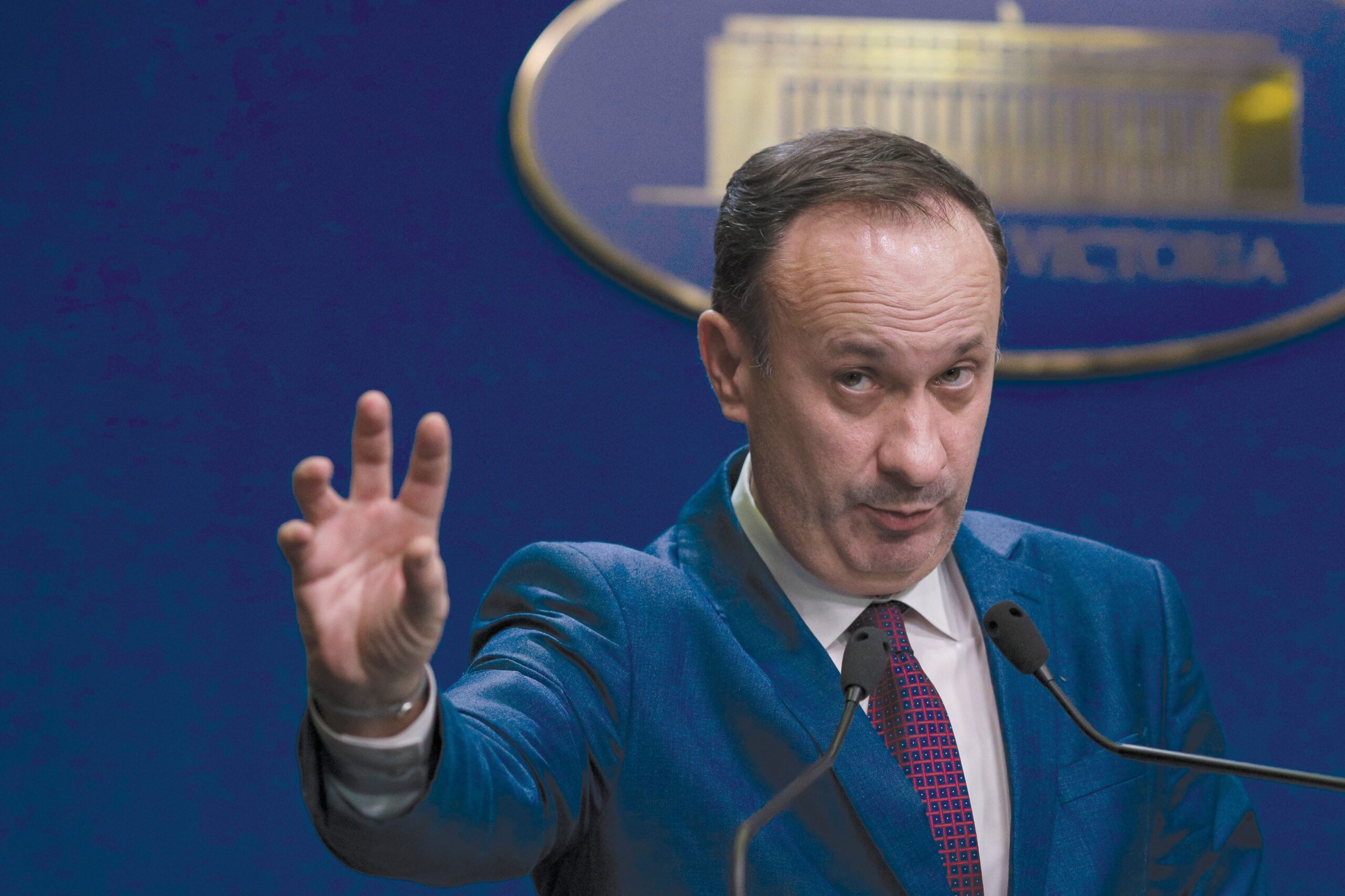 Adrian Câciu critică eliminarea impozitului de 1% pe cifra de afaceri a multinaționalelor: „Nu poți să reduci sau să anulezi taxele pe bogați”