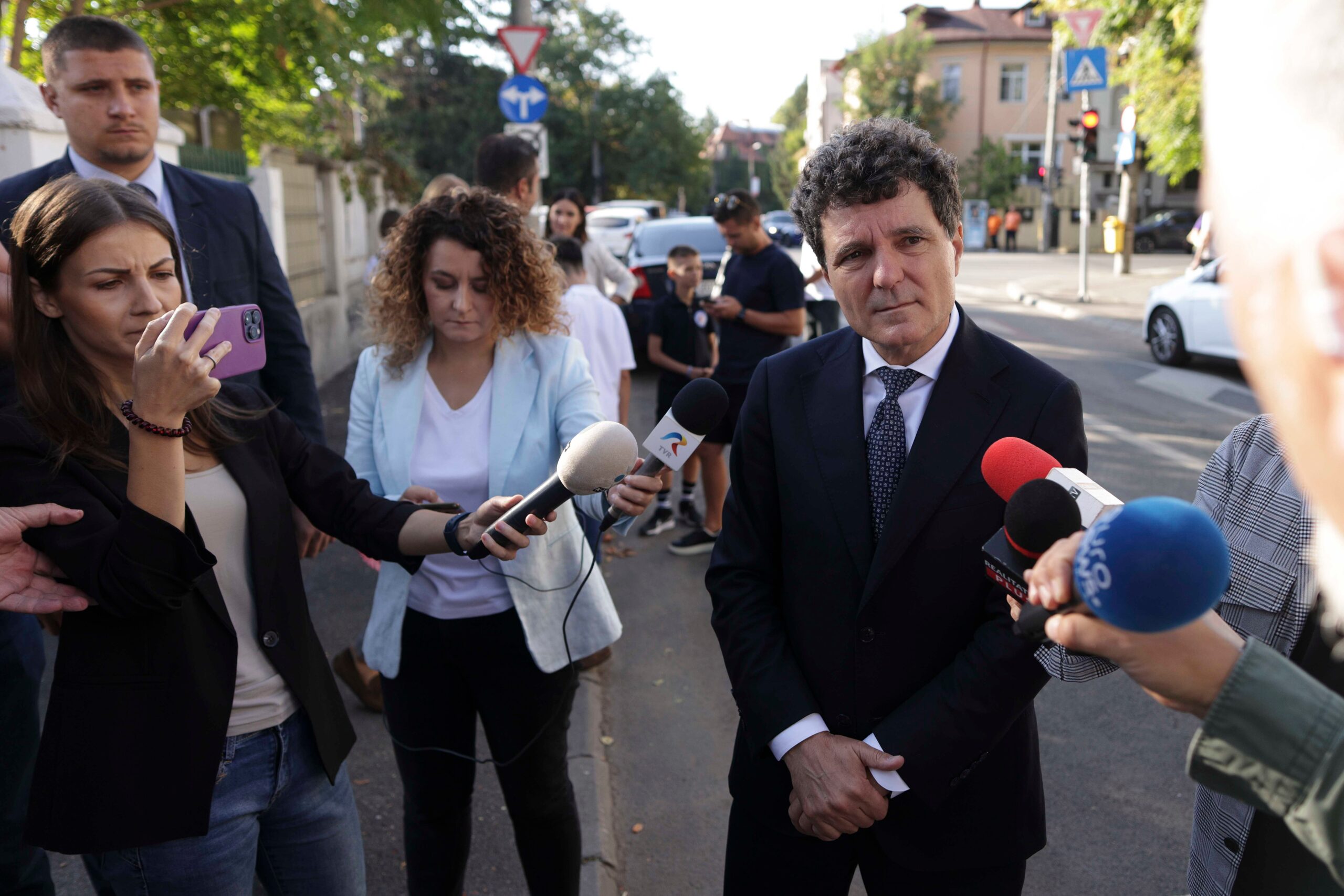 Nicușor Dan, îndemn la vot pentru cetățenii Republicii Moldova: „Zi decisivă și istorică”