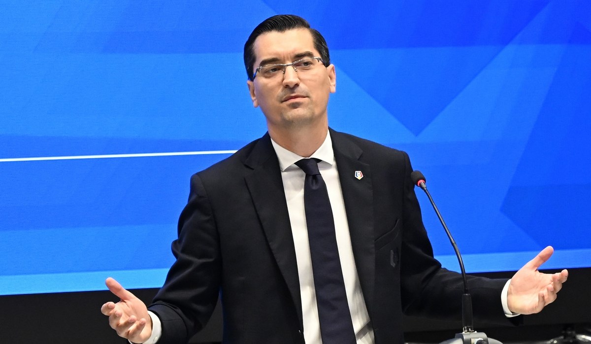 Istvan Kovacs, „huiduit” de o țară întreagă. Răzvan Burleanu îi ține spatele arbitrului în scandalul de după derby: „Este rolul nostru să îl susținem!”