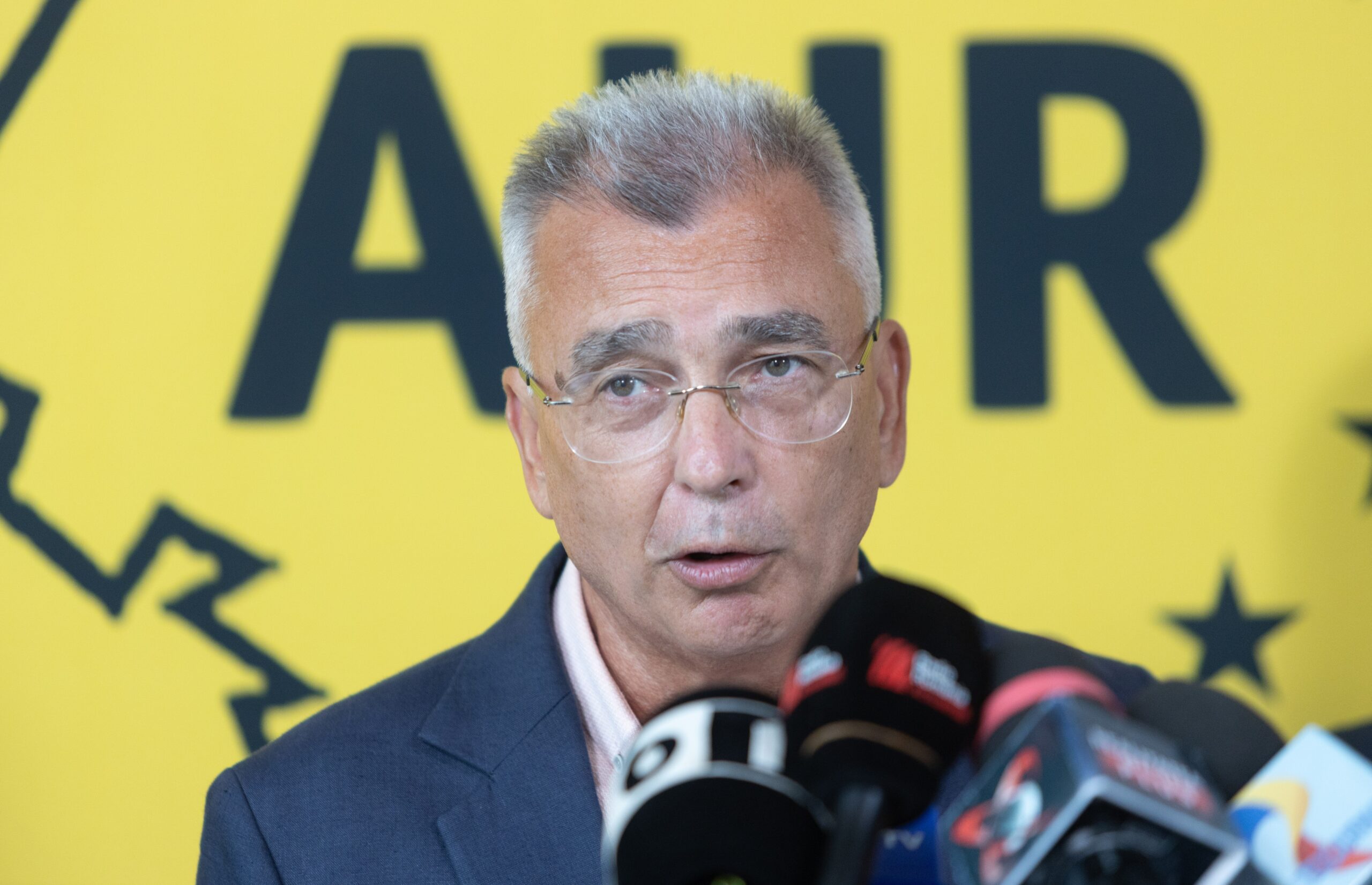 Petrișor Peiu: „Nu vom susține niciodată un guvern din care nu facem parte”. AUR respinge ideea unui executiv minoritar