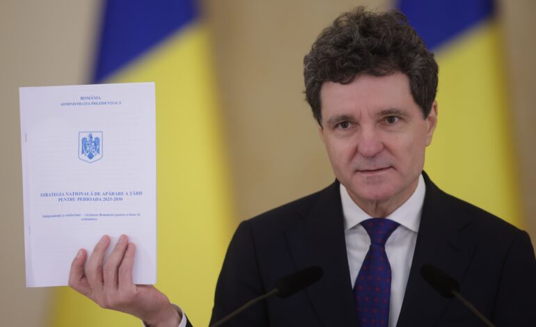 Experți în securitate: Statul român ignoră extremismul intern și ezită în reformarea serviciilor secrete