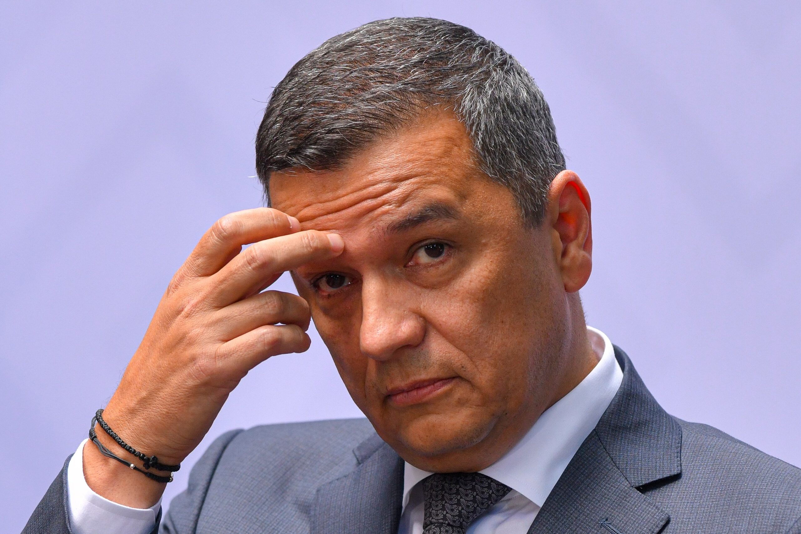 Sorin Grindeanu le-a pus gând rău scandalagiilor din Parlament, din timpul dezbaterii deciziei CSAT. „Nu vor rămâne nepedepsiţi”