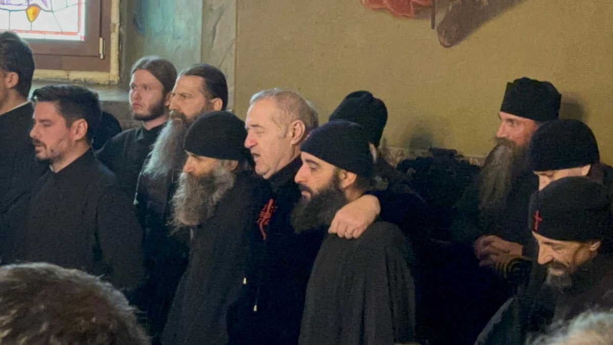 Gigi Becali, reclamat pentru practici neortodoxe în biserică: „Că el e Becali, nu-i așa?”