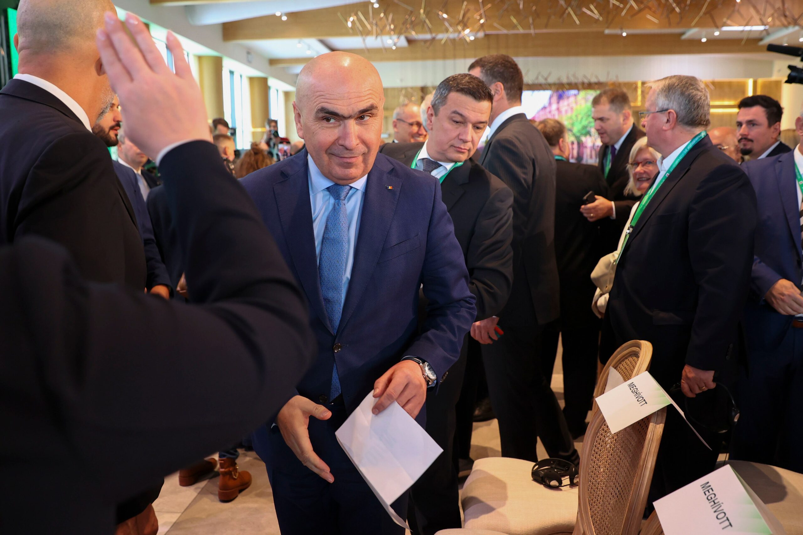 Ce poate face PSD după analiza internă privind participarea la guvernare: „Este o presiune care îl vizează pe Bolojan. Va fi folosită în negocieri”