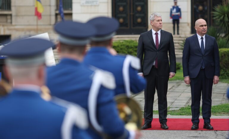 Ce a răspuns premierul Bolojan, întrebat dacă e potrivit Cătălin Predoiu la șefia SRI