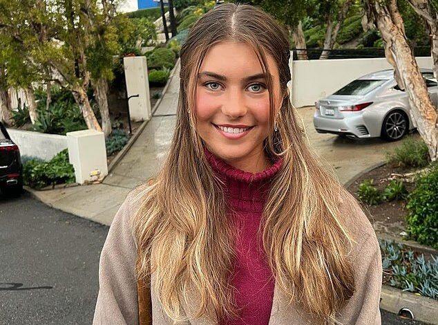 O nouă stea s-a născut la Australian Open. La 18 ani, a mai executat o favorită și bate recordurile acestui secol