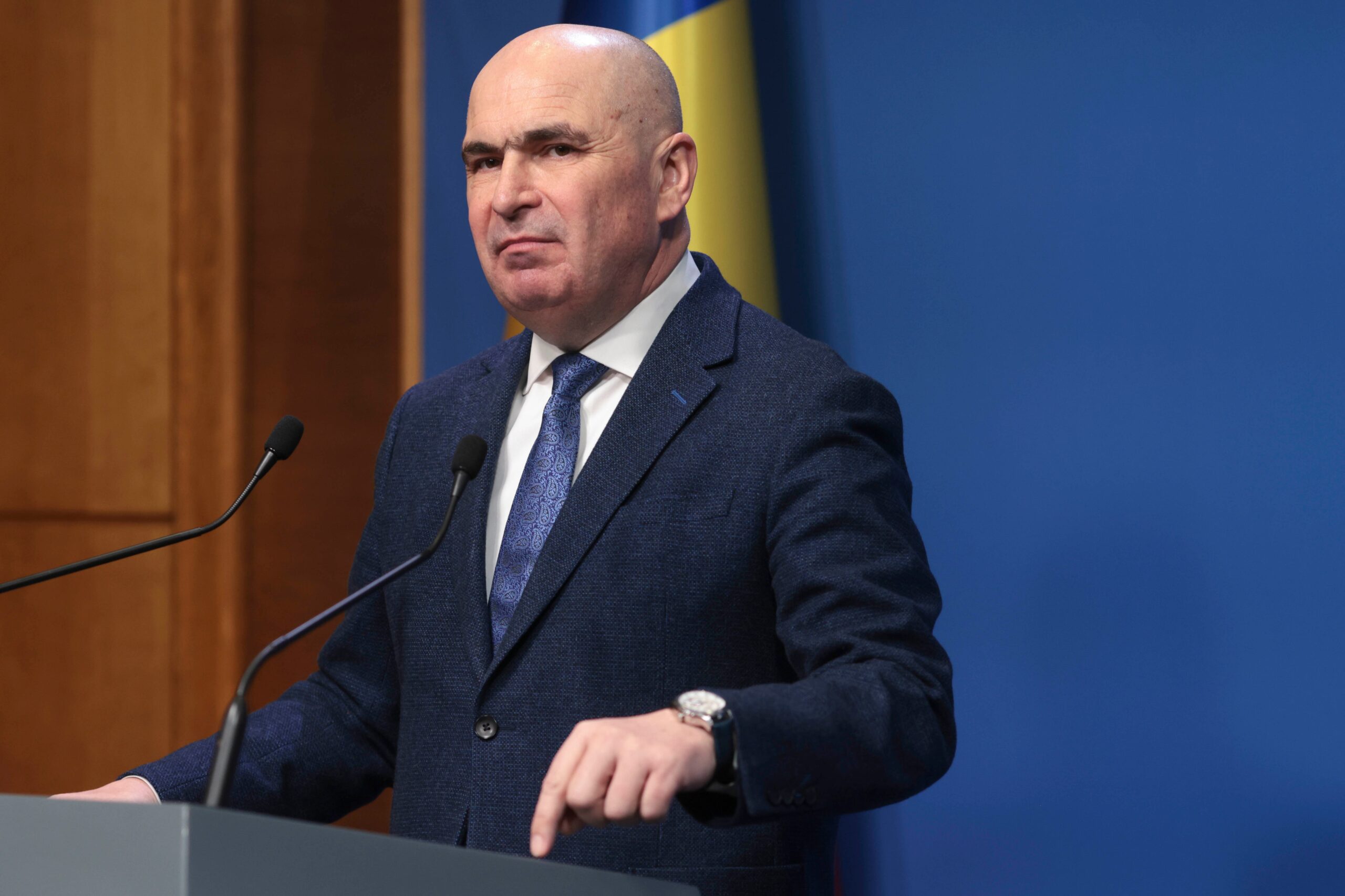 Bolojan: „Economia se va reașeza în a doua jumătate a anului. Ajutoarele pentru pensionari sunt prinse în buget”