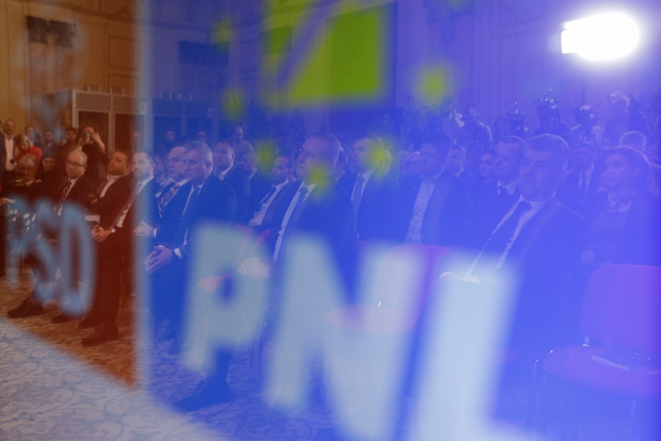 Liberalii cer un buget realist și acuză PSD de încercări de destabilizare: „Nu mai promiteți bani pe datorie”