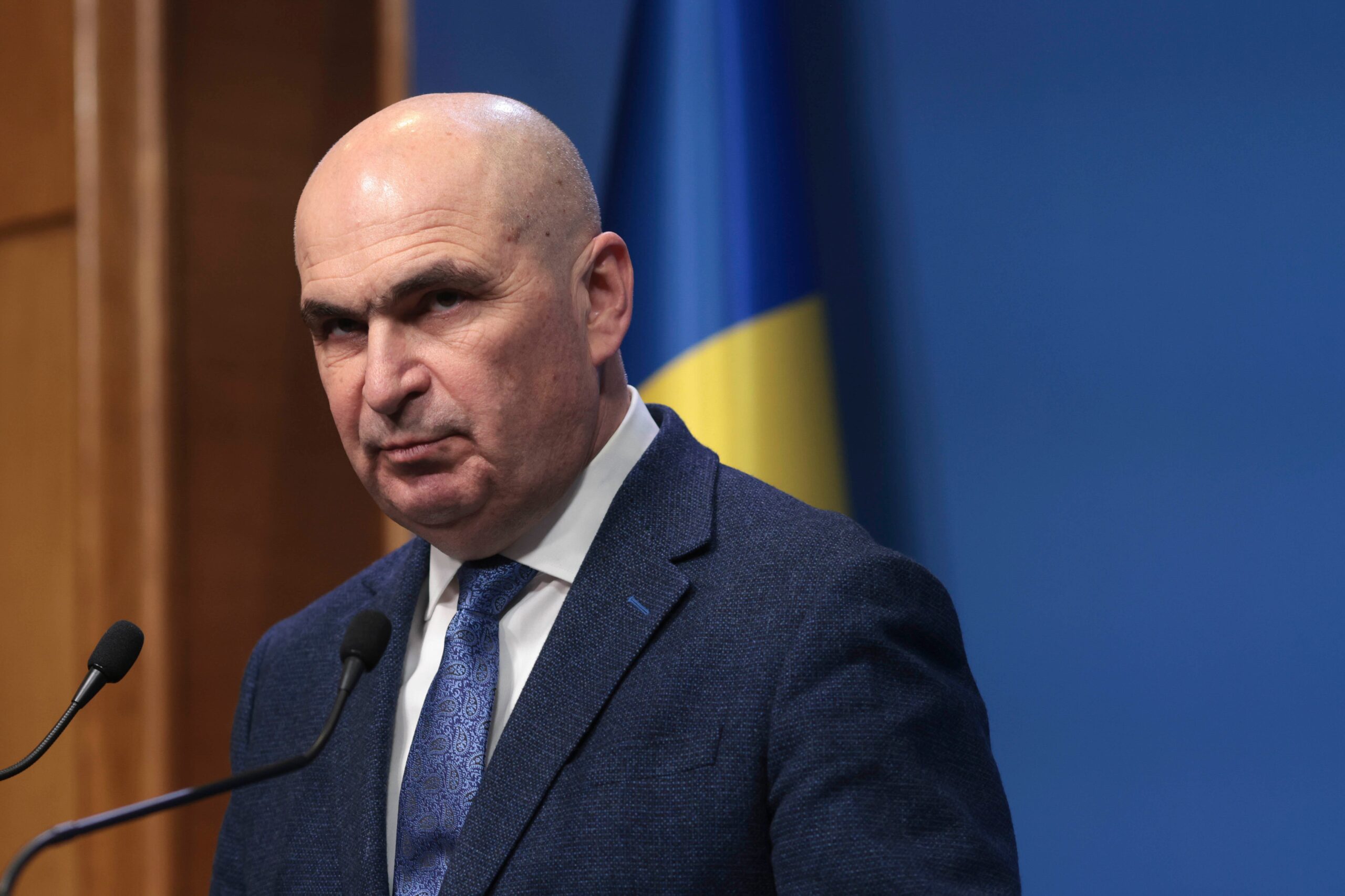 SURSE Grupul politic care ar putea decide soarta lui Bolojan: negocieri tensionate și acuzații dure înainte de moțiune