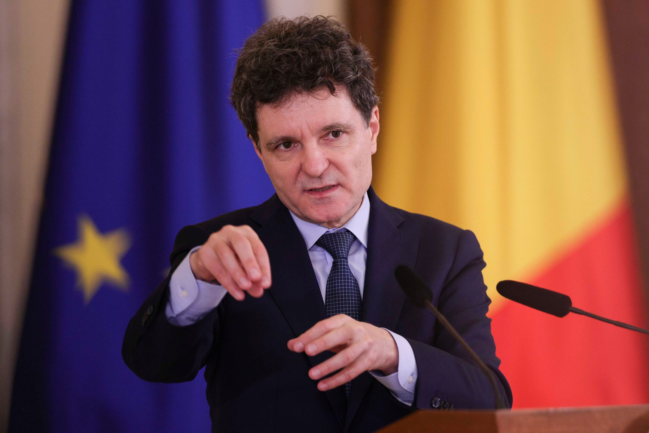 Președintele Nicușor Dan va convoca partidele la negocieri începând de miercuri. Când a aflat șeful statului de colaborarea PSD-AUR
