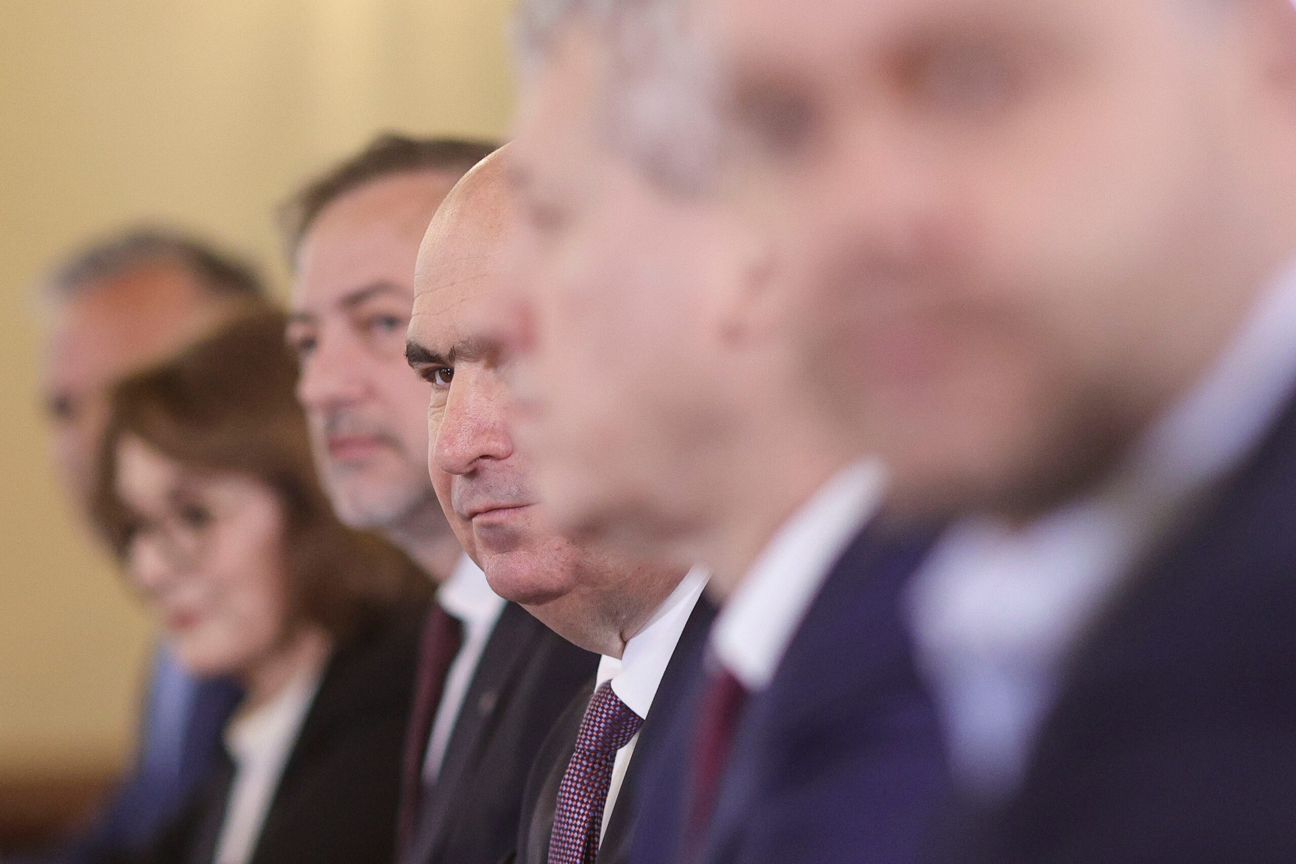 Demisionează Ilie Bolojan din fruntea PNL dacă trece moțiunea de cenzură PSD-AUR? Răspunsul dat de premier la Suceava