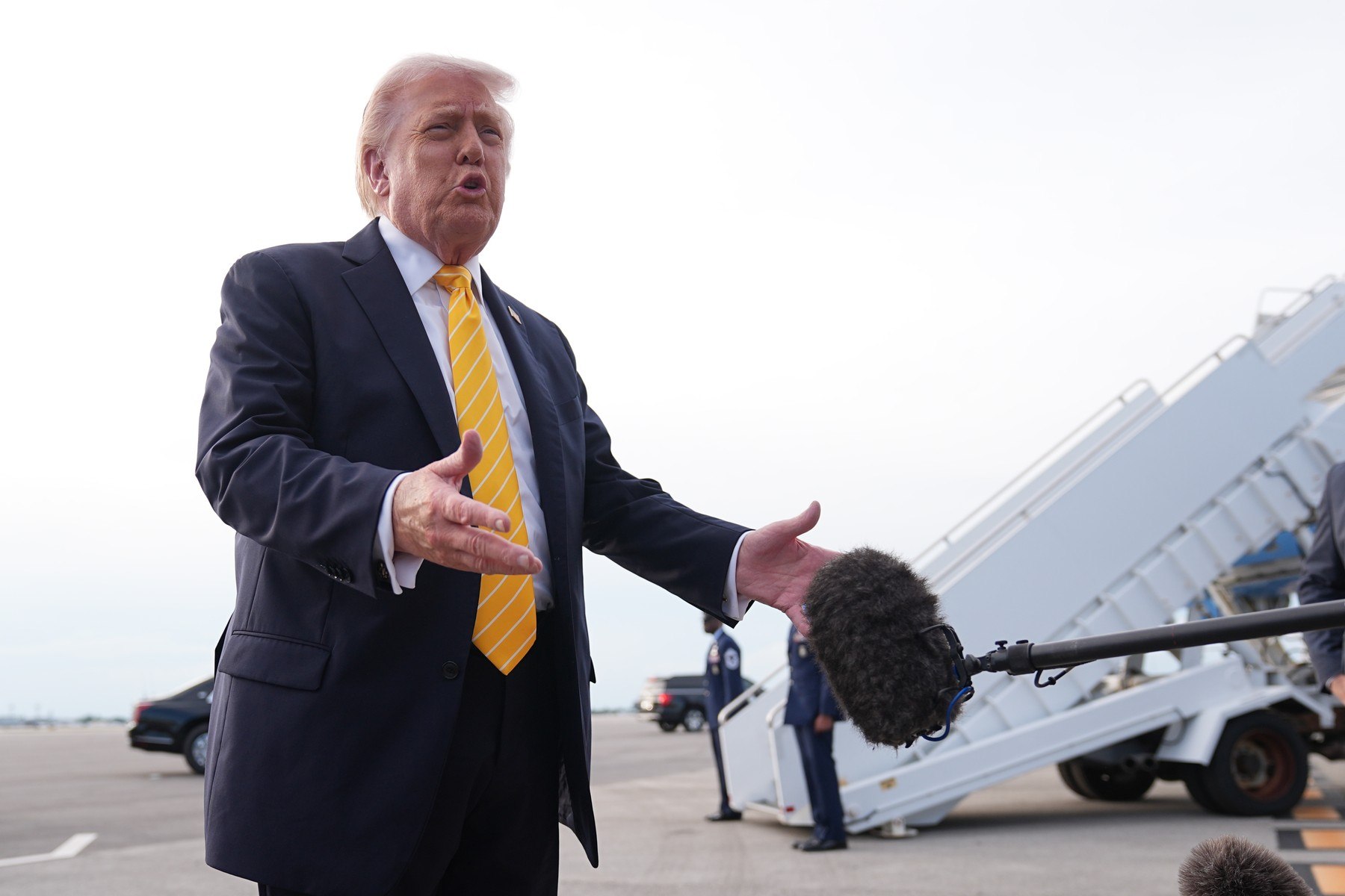 Donald Trump contestă prețurile FIFA la biletele pentru Mondial: „Nu aș plăti!”