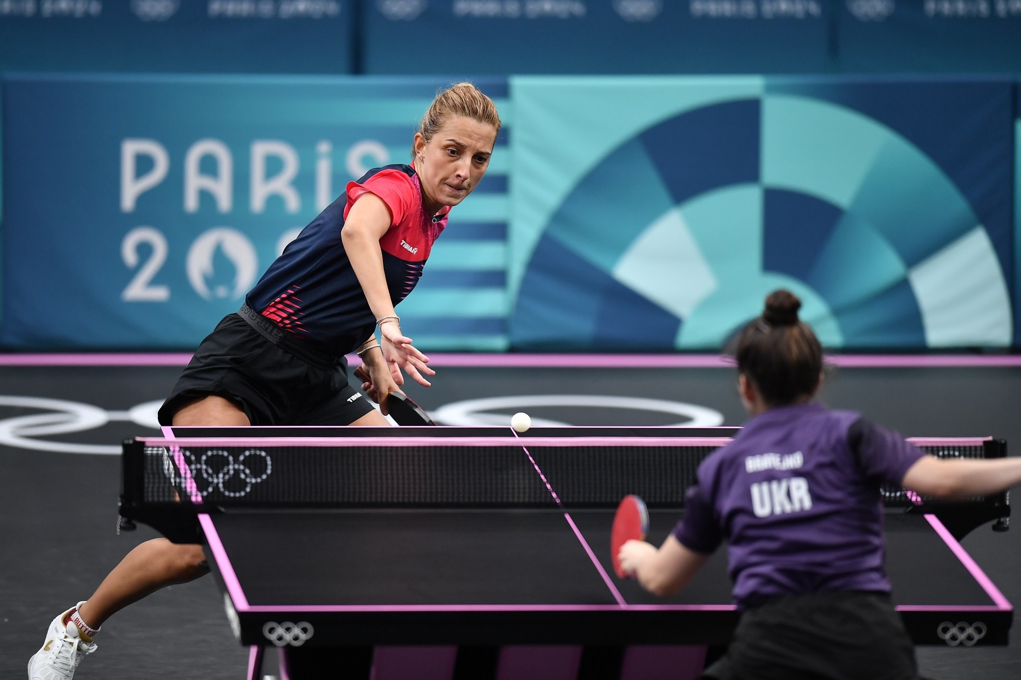 Fetele de la tenis de masă s-au săturat de vorbe goale. Își cer apăsat banii câștigați de pe urma competițiilor