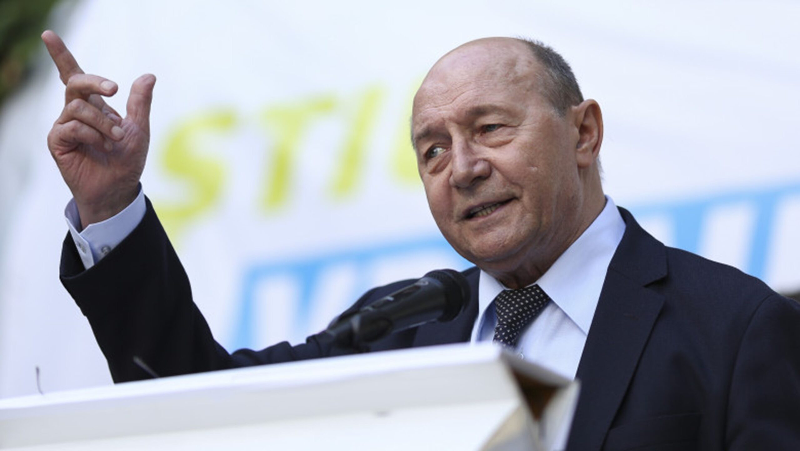 Traian Băsescu cere investiții de top în tehnologie militară: „Și România a făcut tancuri, iar acum poate să continue să facă”