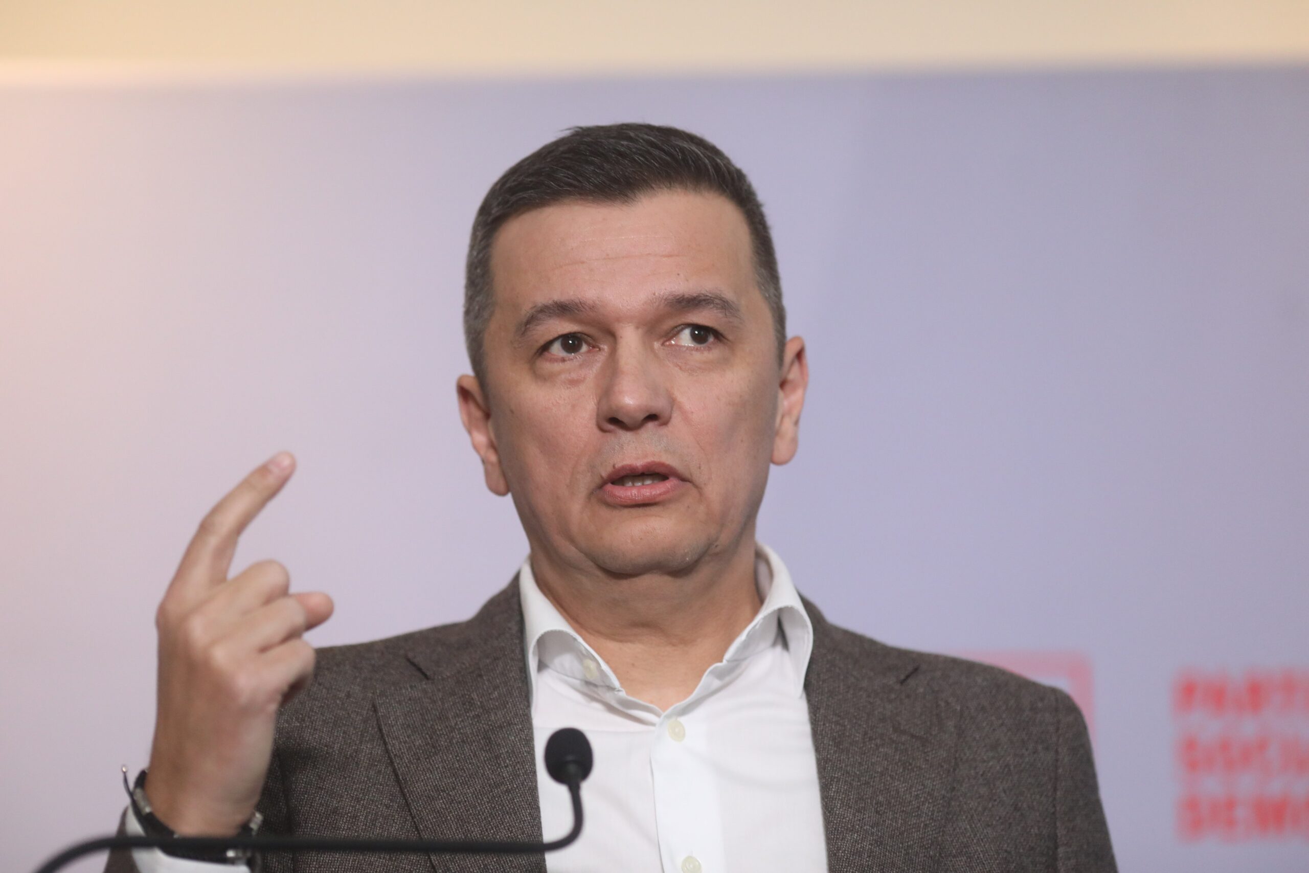 PSD îi cere lui Bolojan să plece după scandalul de la Vamă și reținerea șefului instituției de către DNA: „Și-a asumat personal această numire”