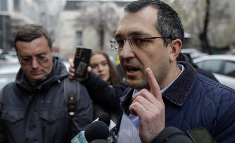 Derapaj al consilierului președintelui Nicușor Dan. Ce mesaj obscen a postat Vlad Voiculescu pe Facebook