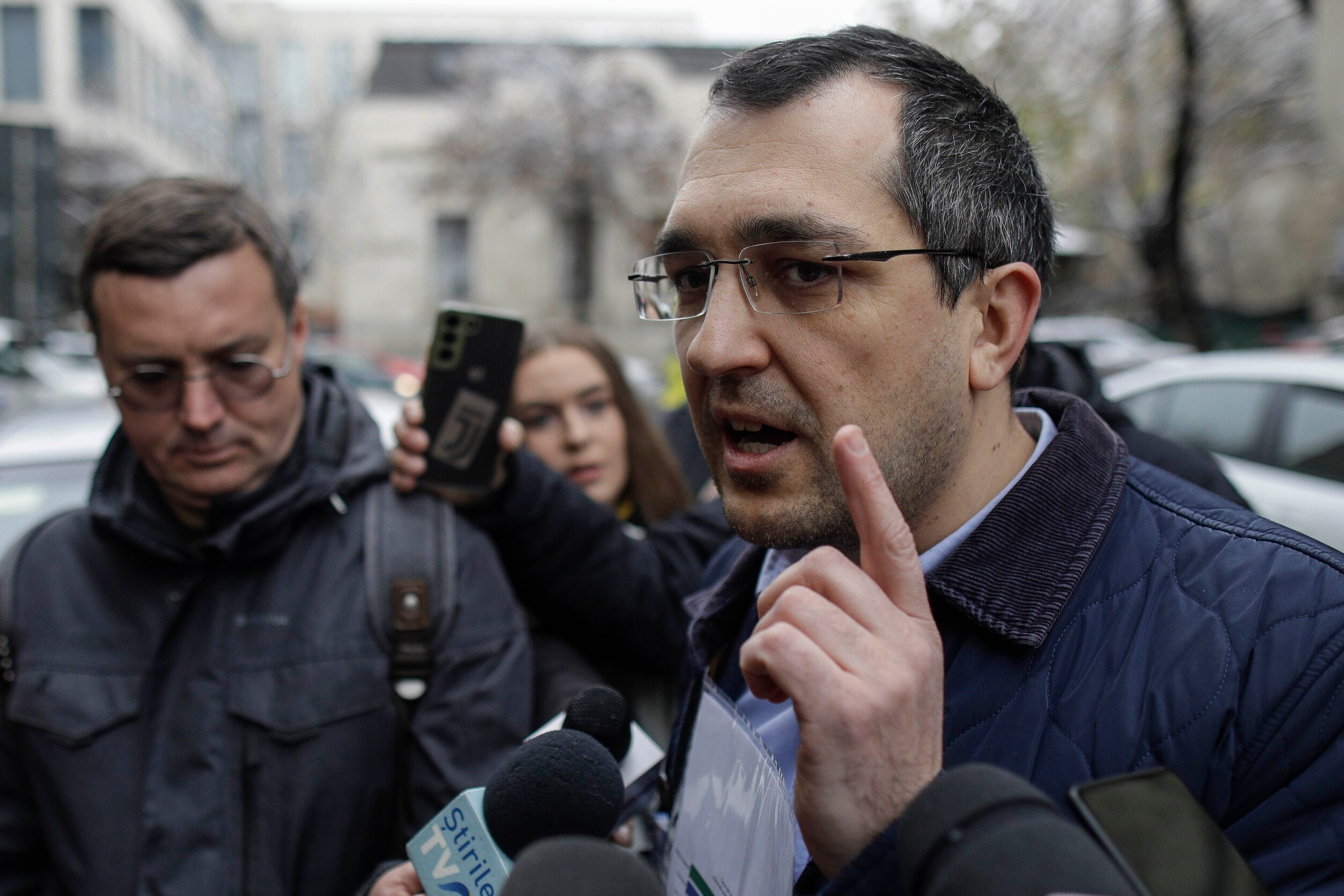 Derapaj al consilierului președintelui Nicușor Dan. Ce mesaj obscen a postat Vlad Voiculescu pe Facebook