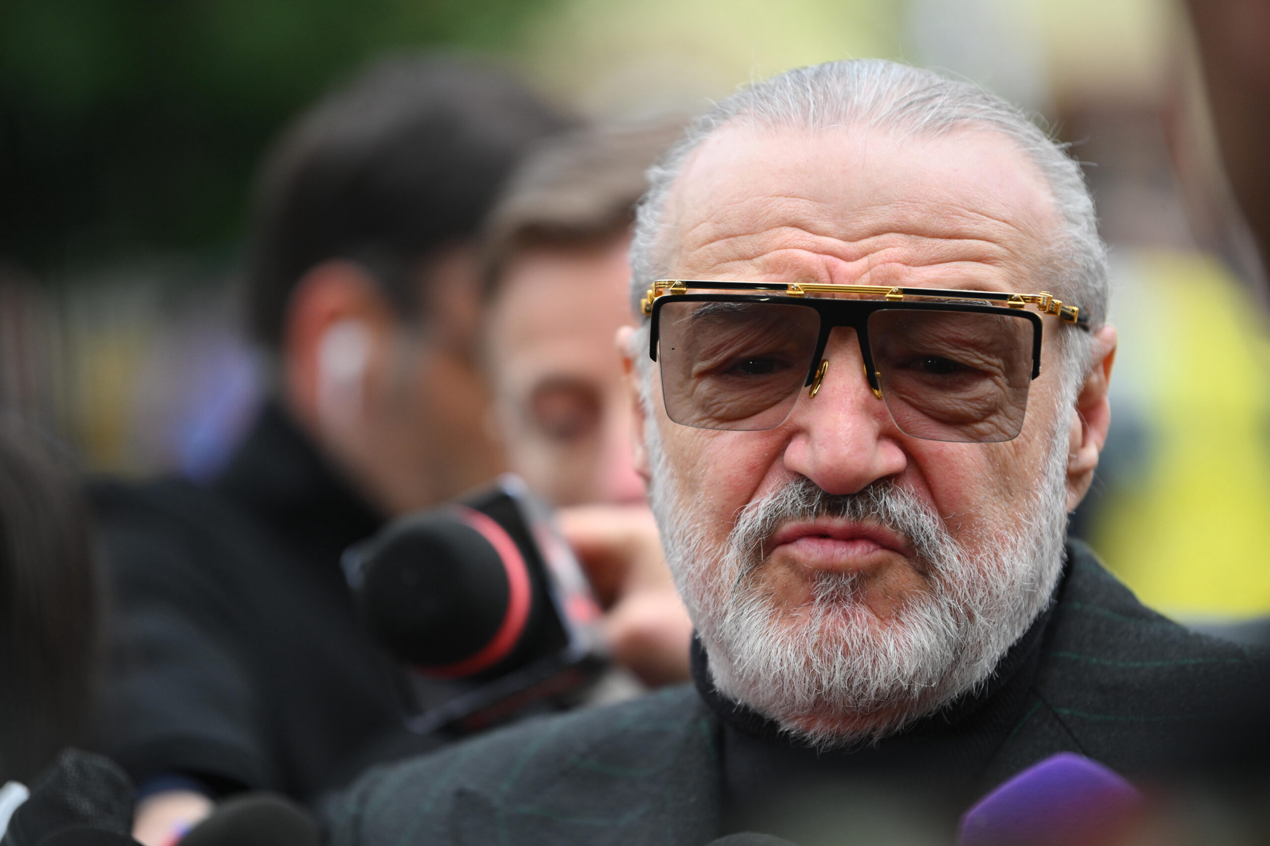 Becali l-a umilit pe Tavi Popescu, după ce mijlocașul FCSB a râs cu lacrimi de selecția lui Hagi: „A făcut-o din prostie. Are impresii despre el!”