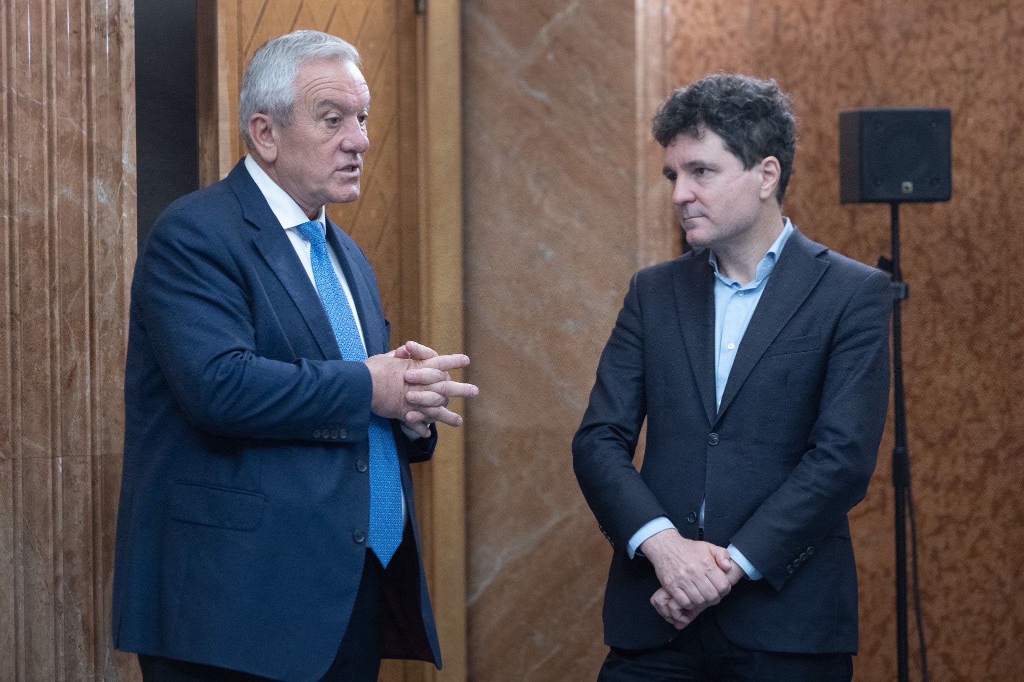 Primarul Buzăului cere eliminarea lui Grindeanu și a „familiei de la Craiova” din conducerea PSD. Replica lui Zamfir: „E nimeni în partid”