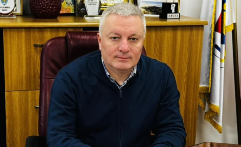PNL Argeș acuză consilierii PSD că au votat împotriva revocării vicepreședintelui CJ Argeș, trimis în judecată de DNA pentru corupție