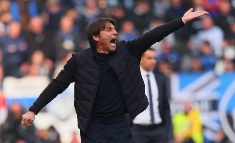 Napoli are o variantă pentru a-l înlocui pe Antonio Conte