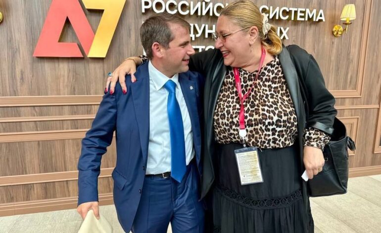 Șoșoacă și Ilan Șor, apariție surpriză la Sankt Petersburg. Oligarhul fugar o numește „viitorul președinte al României libere”