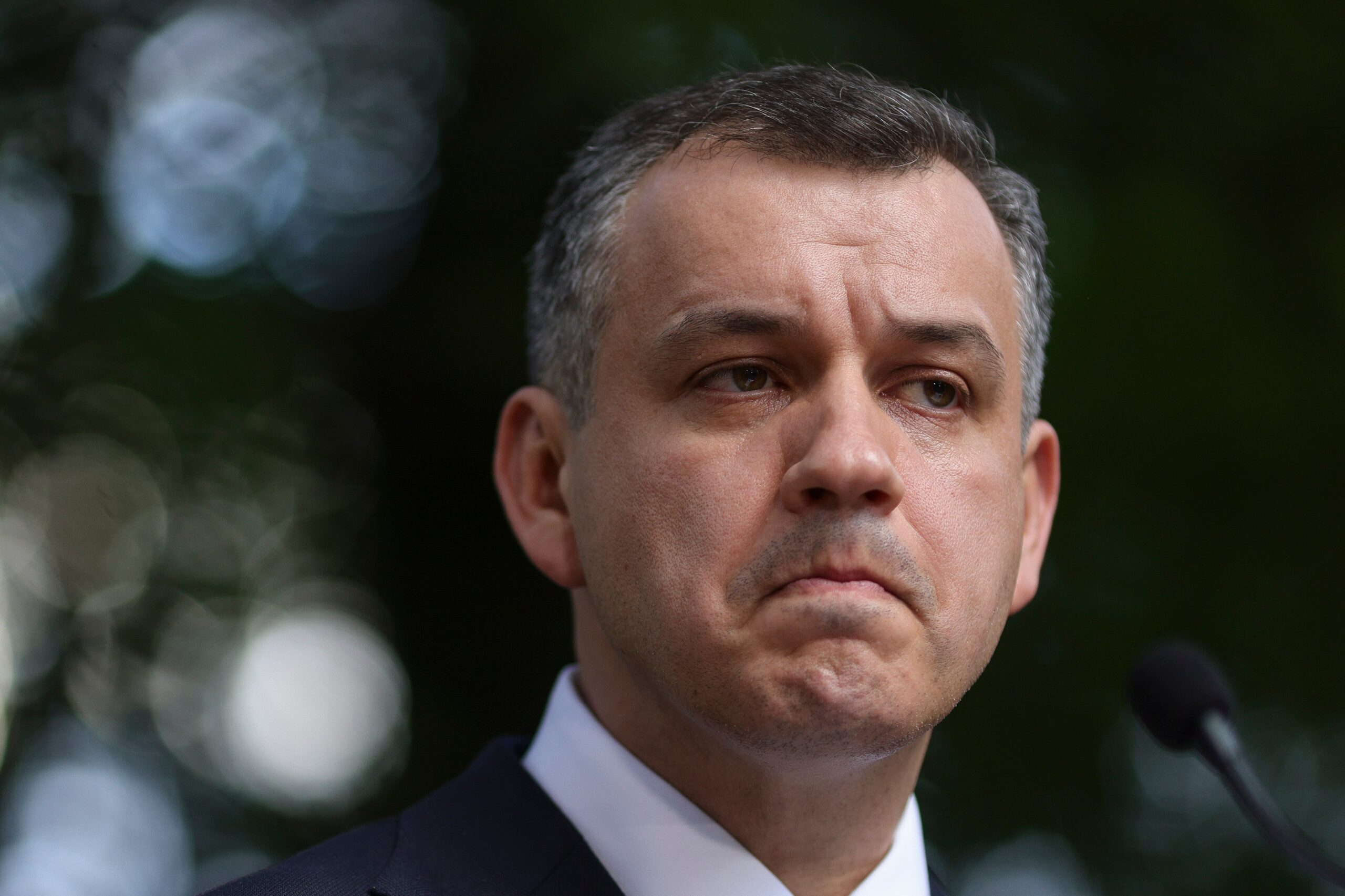 Tomac e convins că guvernul pe care îl va forma trece de Parlament și exclude AUR din orice ecuație: „Nu am de ce să discut”