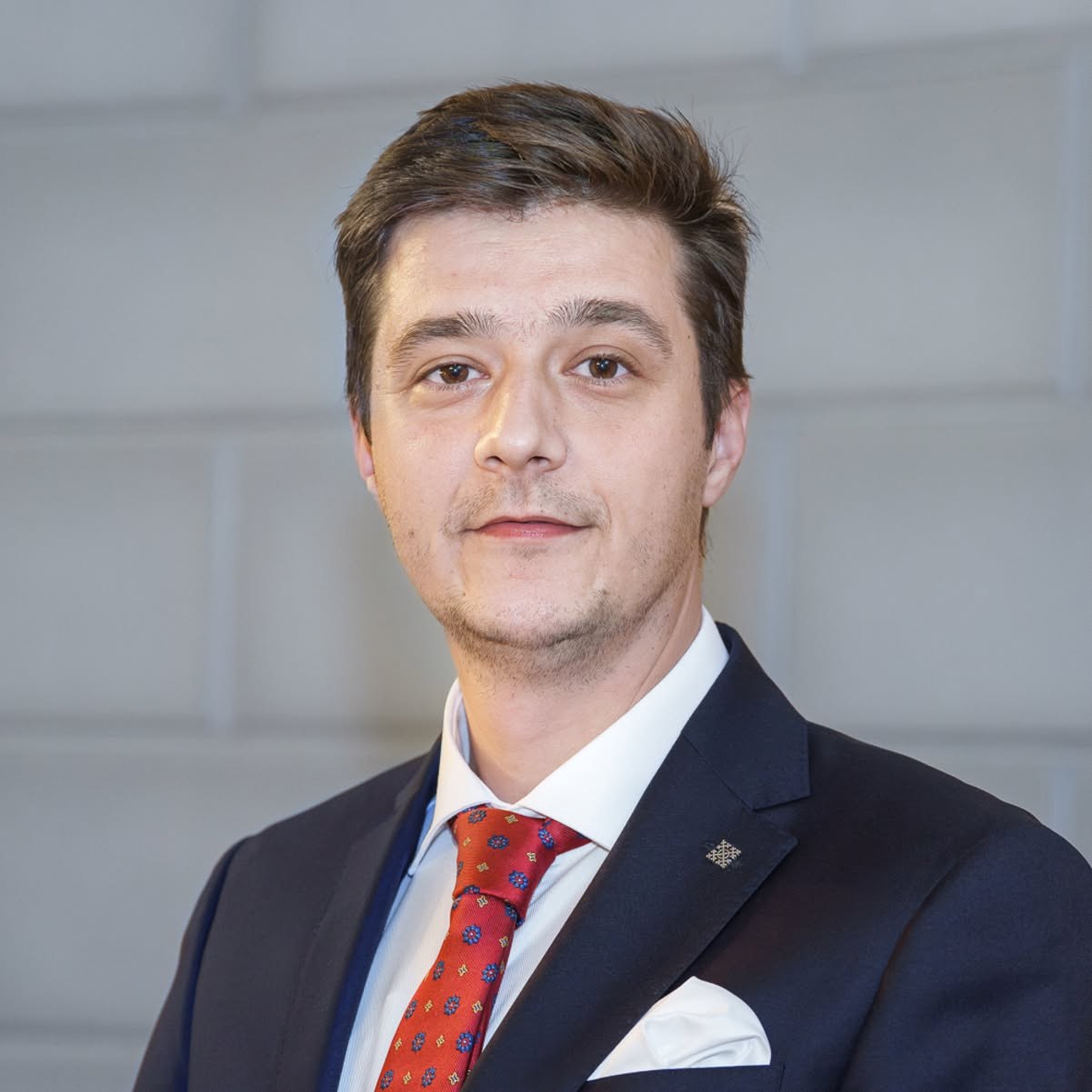 Cine este Cosmin Soare-Filatov, consilierul lui Nicușor Dan propus la Ministerul Justiției. A fost implicat într-unul dintre cele mai importante litigii ale României