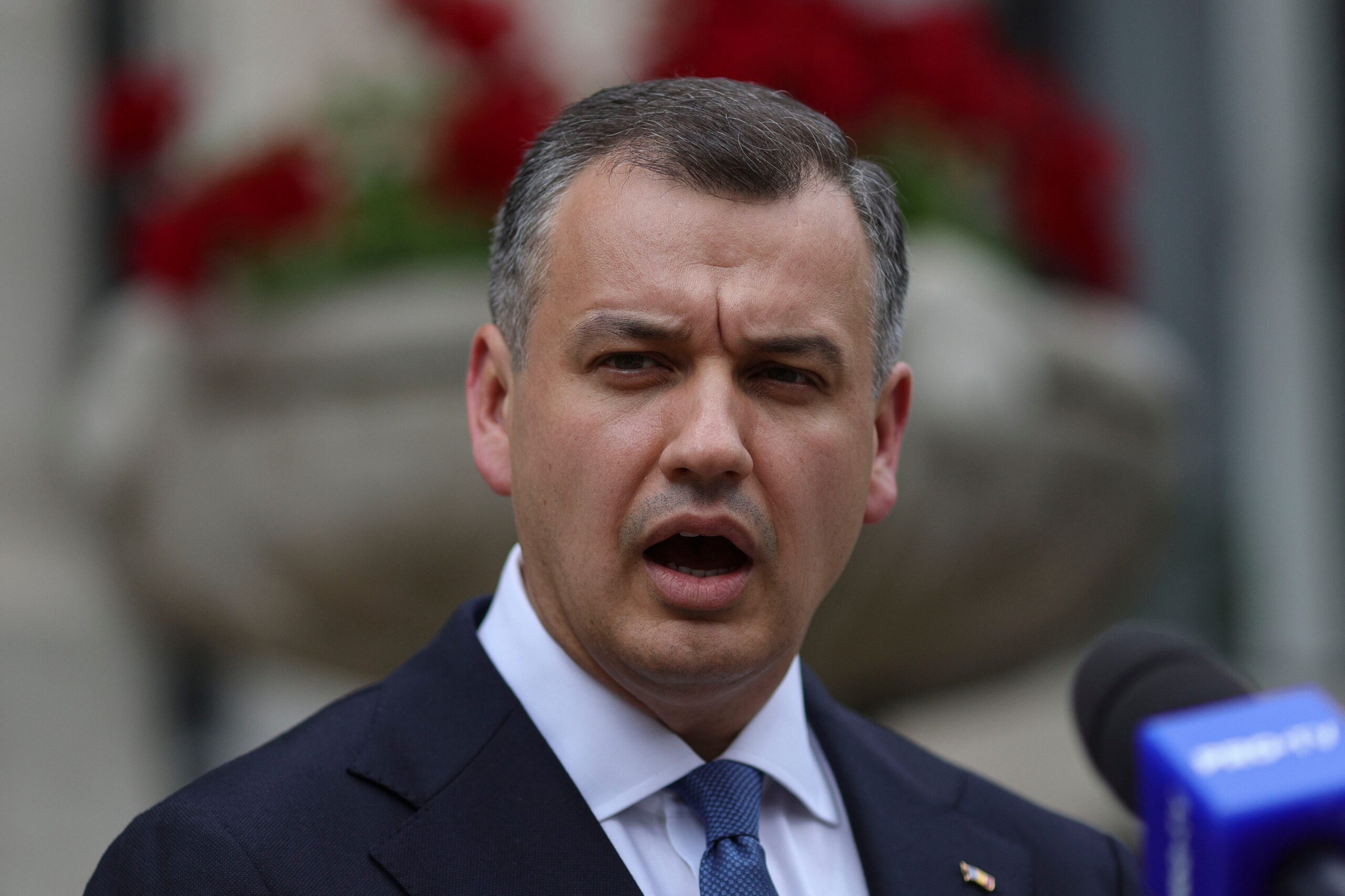 De ce este Ilie Bolojan marele câștigător al blocajului dintre Tomac și partide