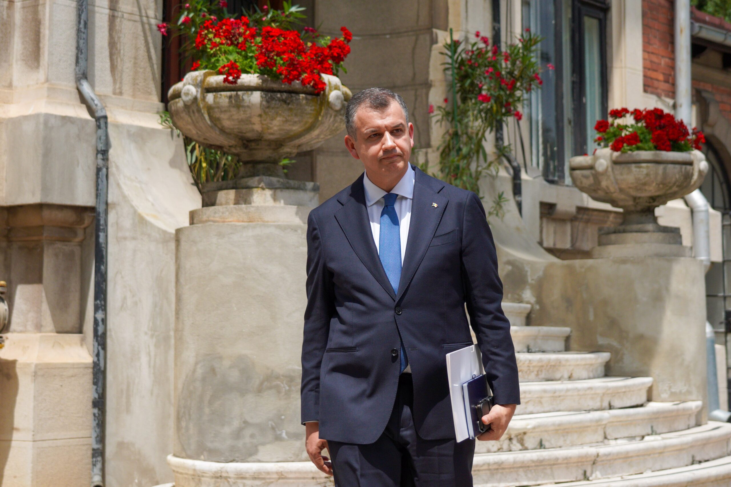 Programul de guvernare al lui Eugen Tomac: ce reforme propune și cine sunt miniștrii din cabinet