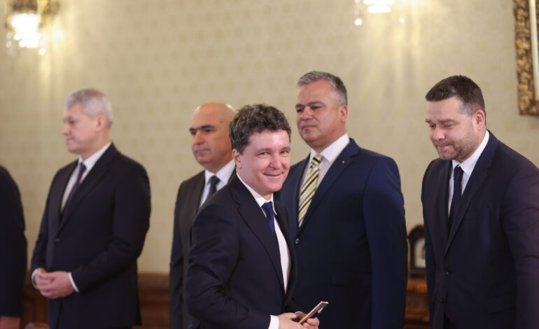 Avertisment de la Oxford: „Asistăm la o dinamică periculoasă”. Corneliu Bjola compară manevrele lui Nicușor Dan cu tacticile lui Carol al II-lea