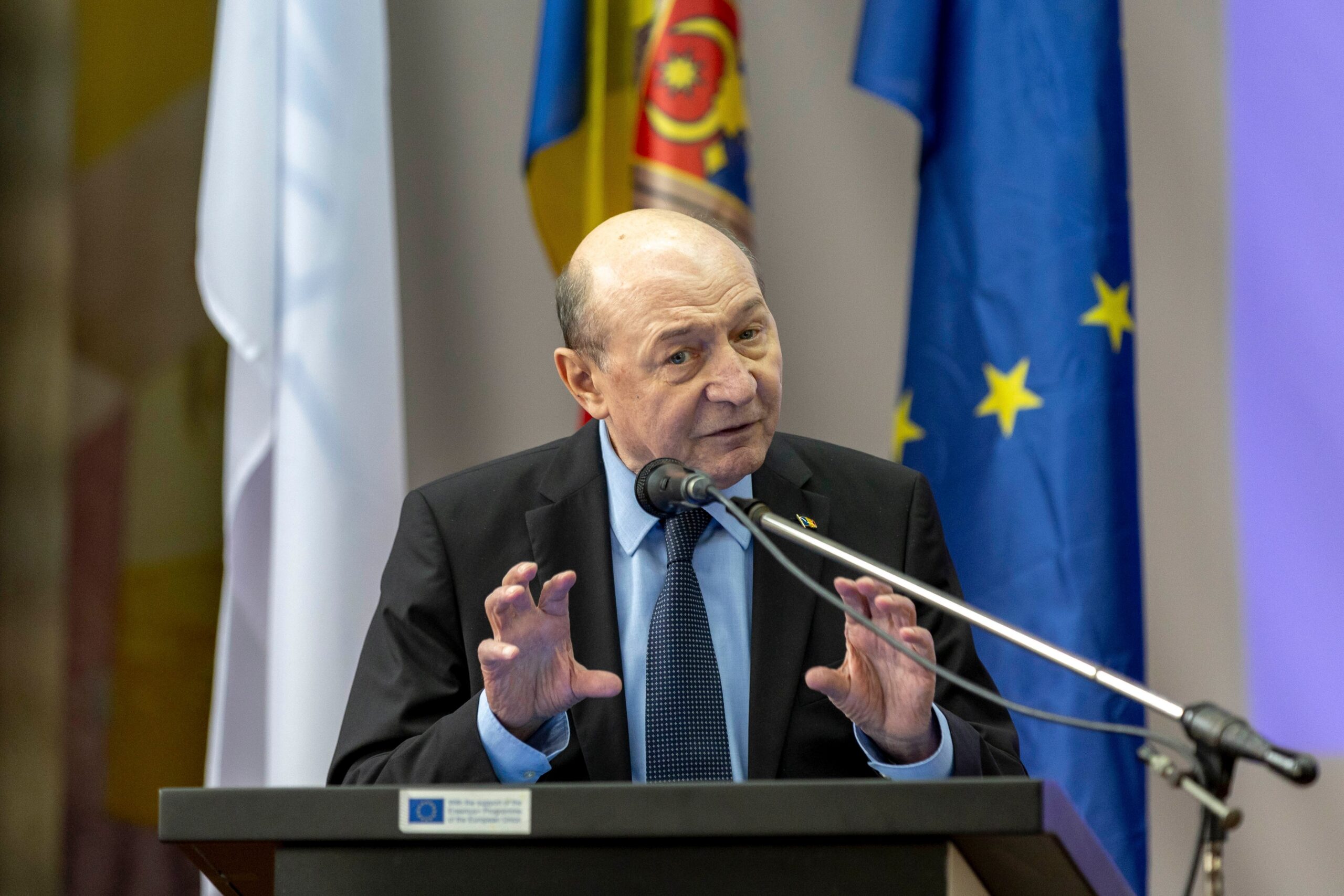 Băsescu apără decizia lui Nicușor Dan de a-l desemna pe Veștea premier, dar îi reproșează o greșeală. Ce îi transmite lui Bolojan