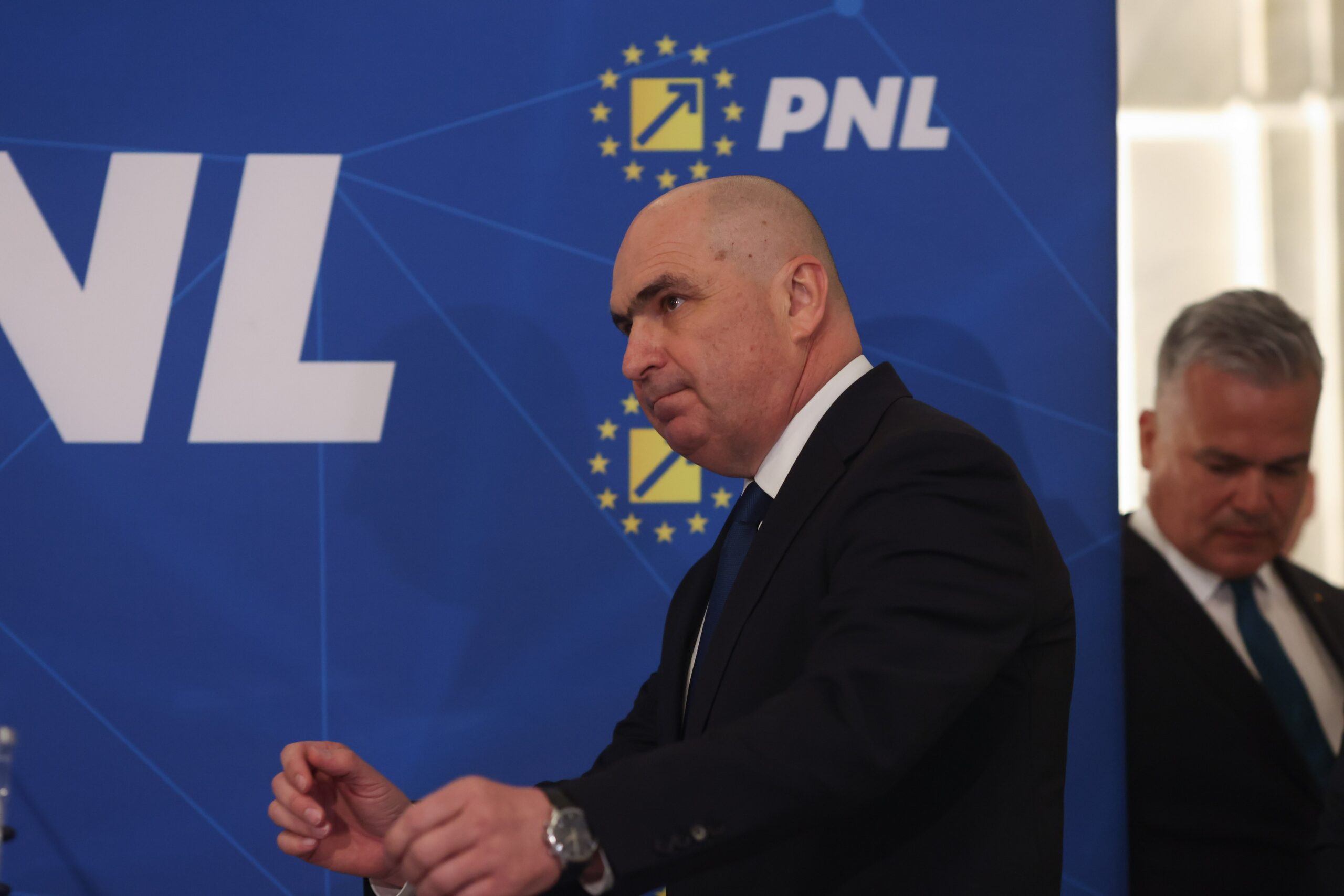 Tensiuni uriașe în PNL: Consiliul Național se reunește pentru convocarea unui Congres extraordinar al partidului