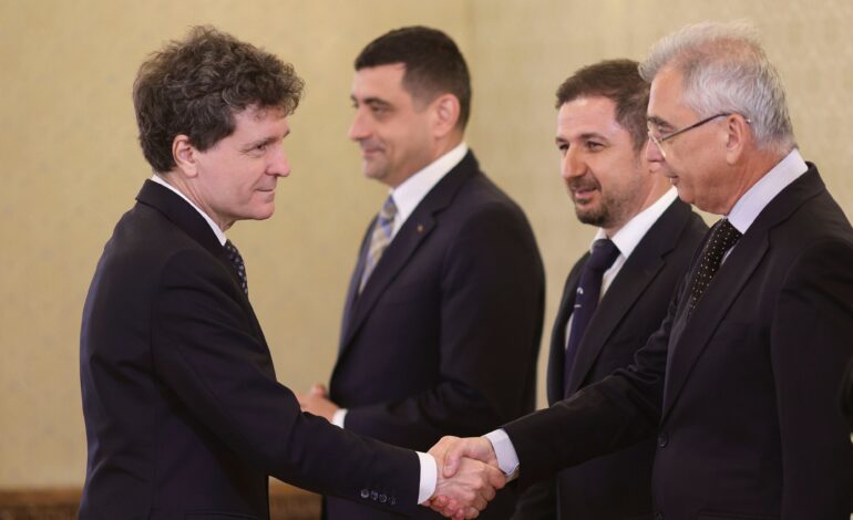 Nicușor Dan se delimitează de negocierile dintre Veștea și Simion. Cum a răspuns președintele întrebat dacă AUR este prooccidental