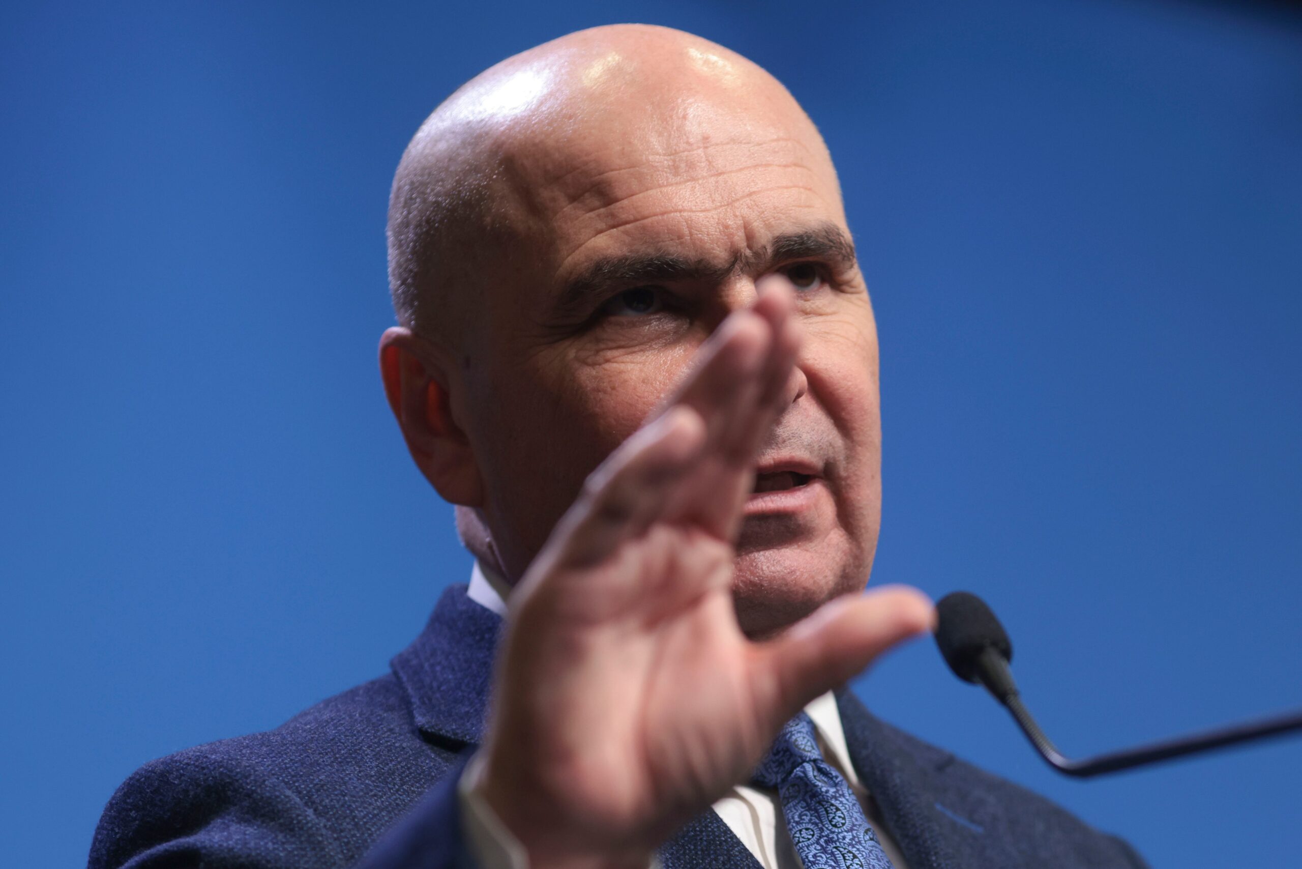 Parlamentul a adoptat un pachet de legi pentru PNRR. Ilie Bolojan: „Evităm penalizări financiare de peste 2,7 miliarde de euro”
