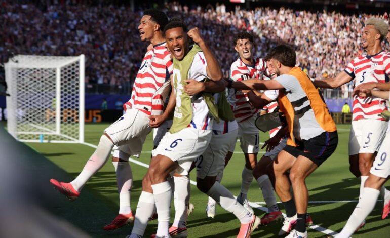 Americanii visează frumos după ce SUA s-a calificat în optimile Cupei Mondiale