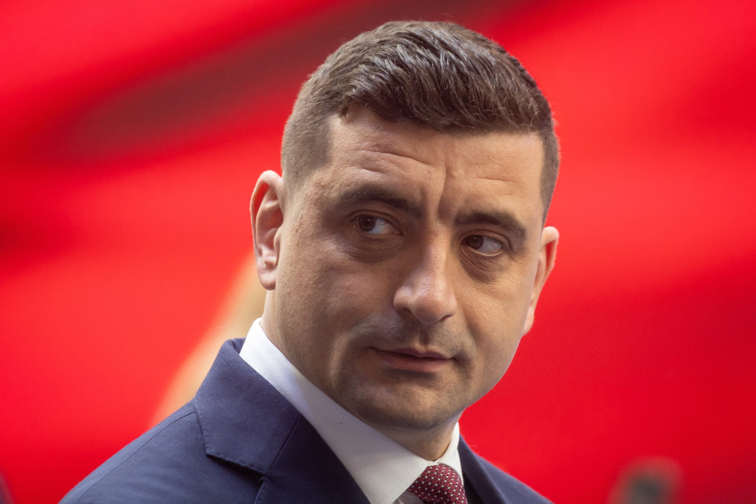 „Să le arătați aceste poze”. Reacția lui George Simion după ce Grindeanu a spus că AUR îl „ține în funcție” pe Bolojan